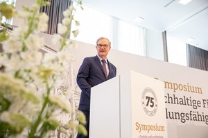 Kay Scheller, Pr&auml;sident des Bundesrechnungshofes, er&ouml;ffnet das Symposium des Bundesrechnungshofes anl&auml;sslich des 75-j&auml;hirgen Jubil&auml;ums.