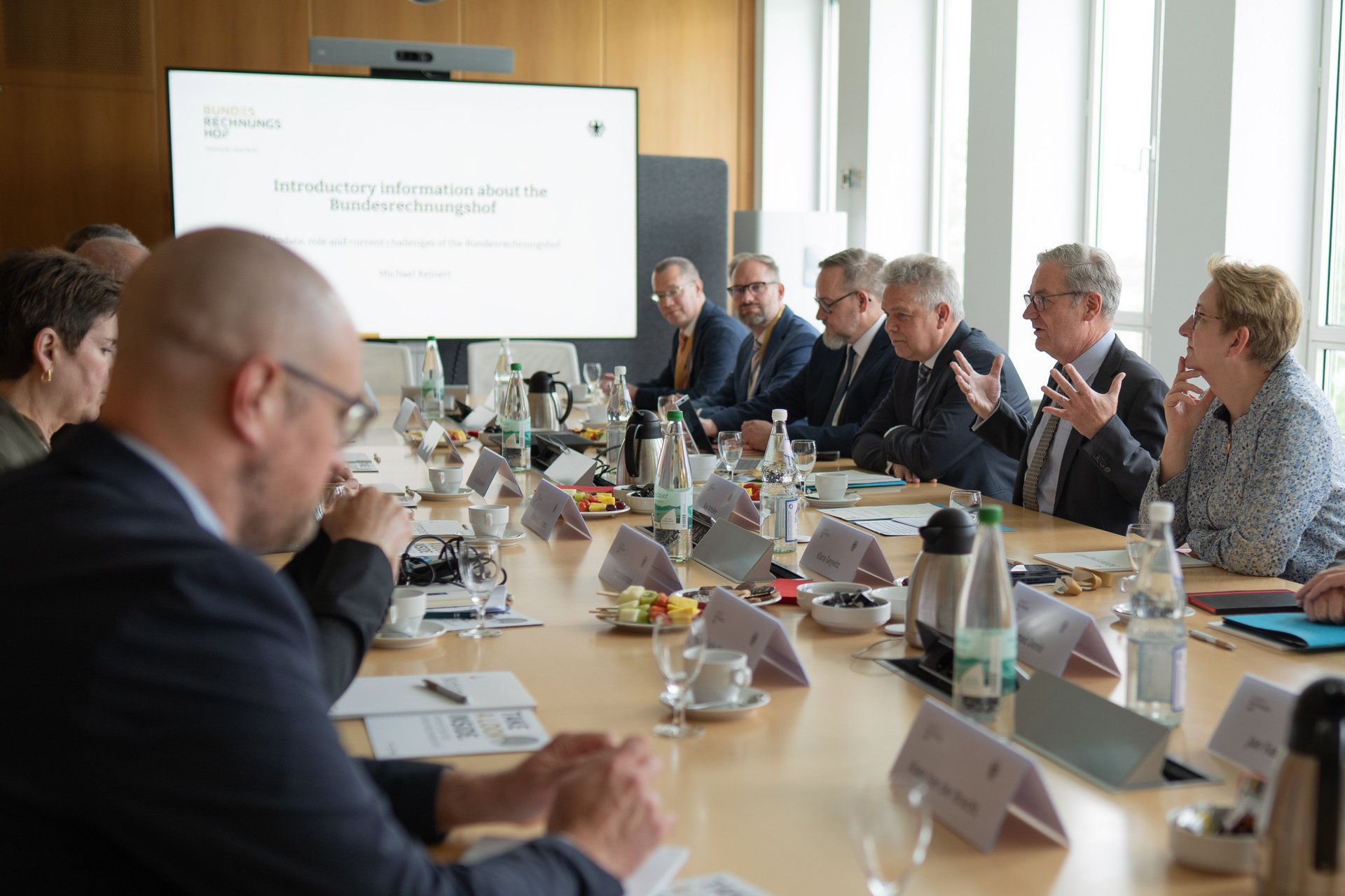 President Kay Scheller, Vice President Klara Geywitz and representatives of the Bundesrechnungshof at the meeting with the IBAN delegation. President Kay Scheller, Vice President Klara Geywitz and representatives of the Bundesrechnungshof at the meeting with the IBAN delegation.
